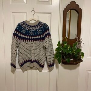 Woolrich Cream and Blue Crewneck Sweater